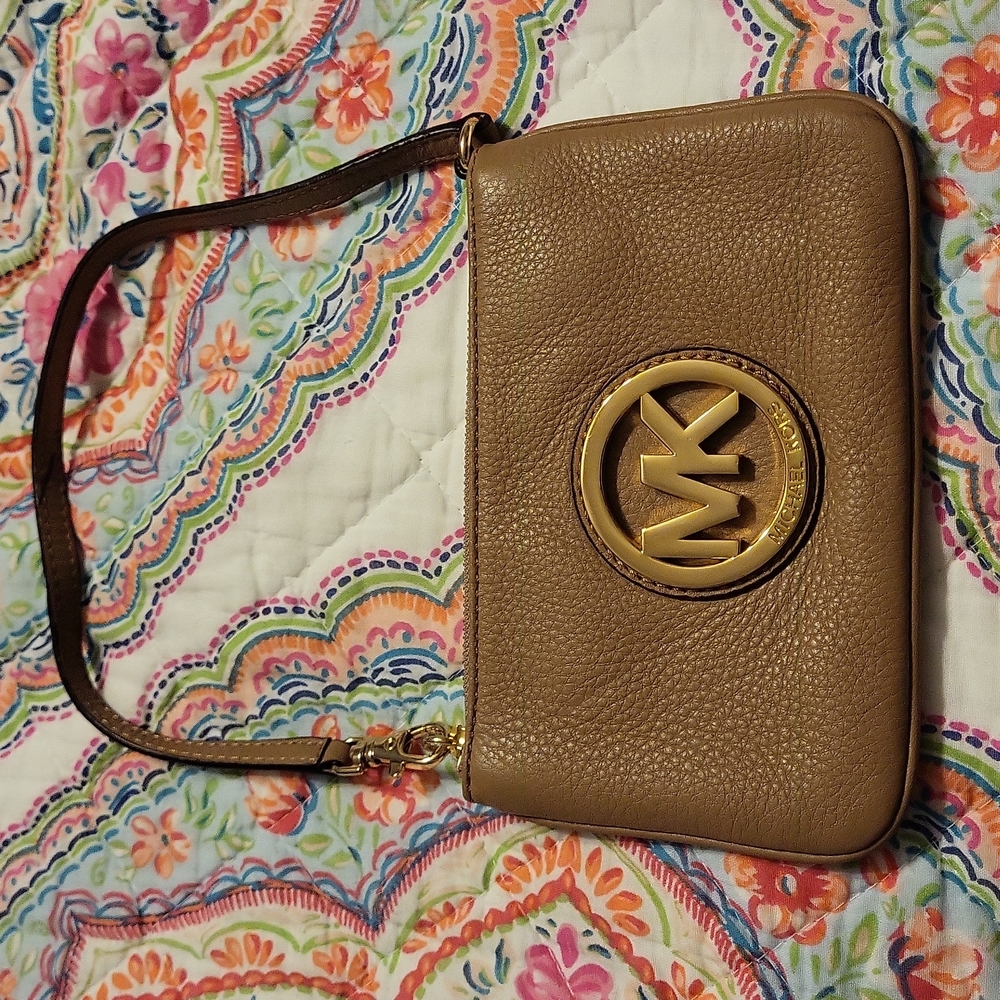 Michael Kors Wristlet
